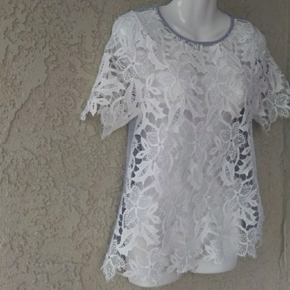 Urban Outfitters kimchi blue flower cutout shirt s - Picture 2 of 8